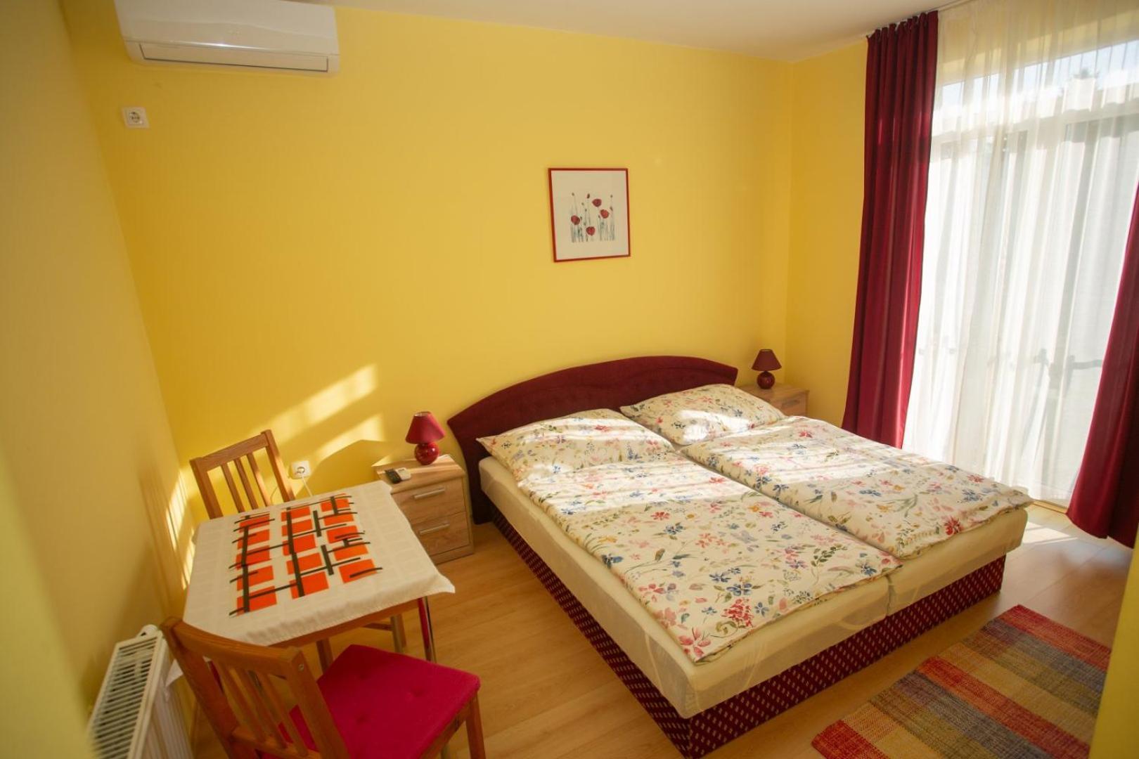 Kondics Apartmanház Sárvár Esterno foto