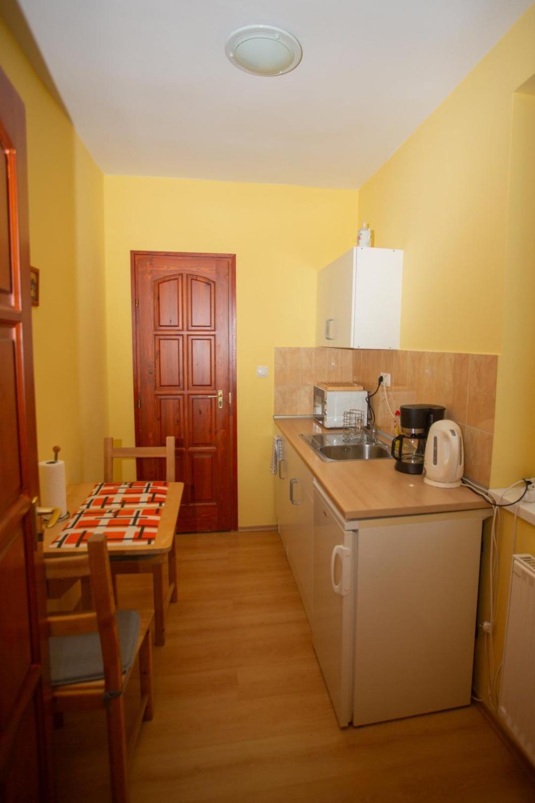 Kondics Apartmanház Sárvár Esterno foto