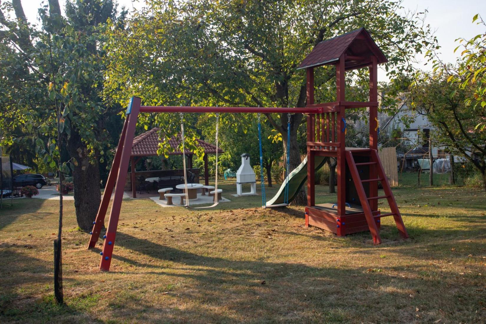 Kondics Apartmanház Sárvár Esterno foto