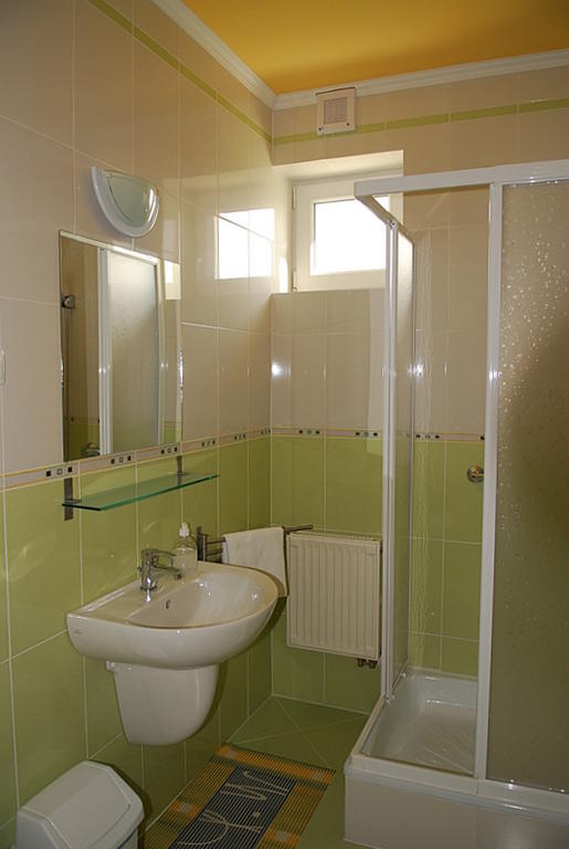Kondics Apartmanház Sárvár Camera foto